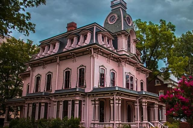 Raleigh Historian-Guided Downtown Walking Tour