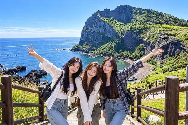 Jeju East UNESCO Tour: Tangerine Picking, Seongsan & Haenyeo