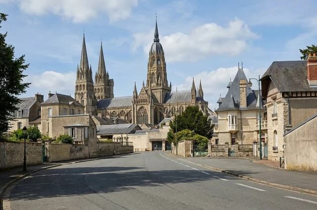 Bayeux Self Guided Walking Tour and City Exploration