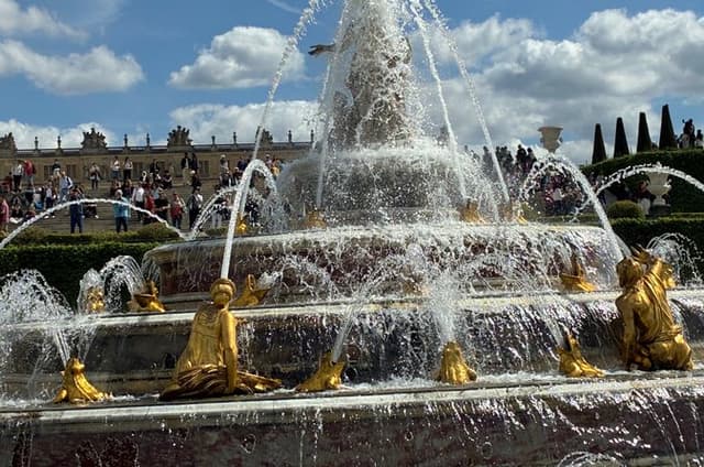 Versailles All Inclusive Guided Tour with Hotel Pickup