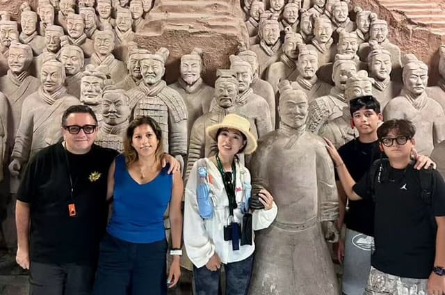 Terracotta Warriors Before Crowds and Local Xi'an Private Tour