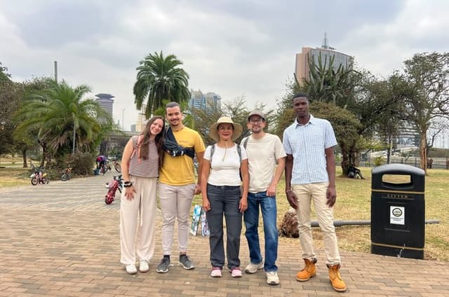 Nairobi Walking City Tour +pick-up
