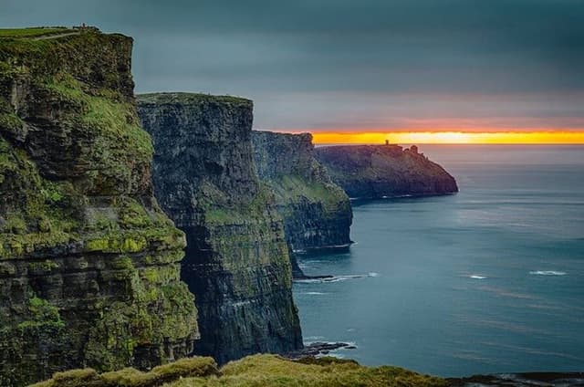 Private Cliffs of Moher and Burren Guided Tour