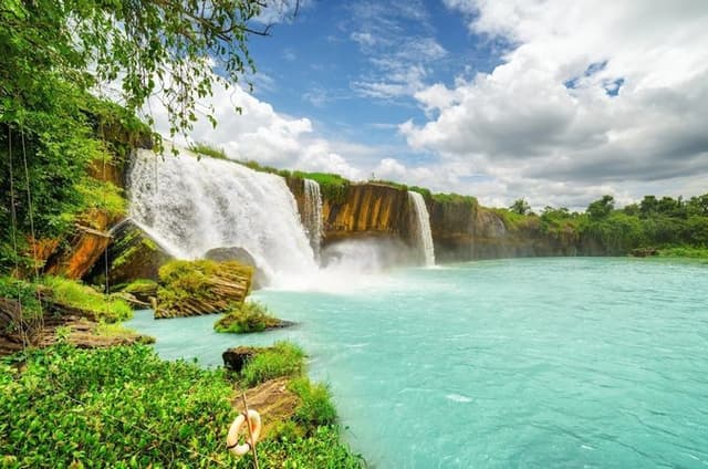 Dray Nur Waterfall and Ede Cultural Discovery Tour