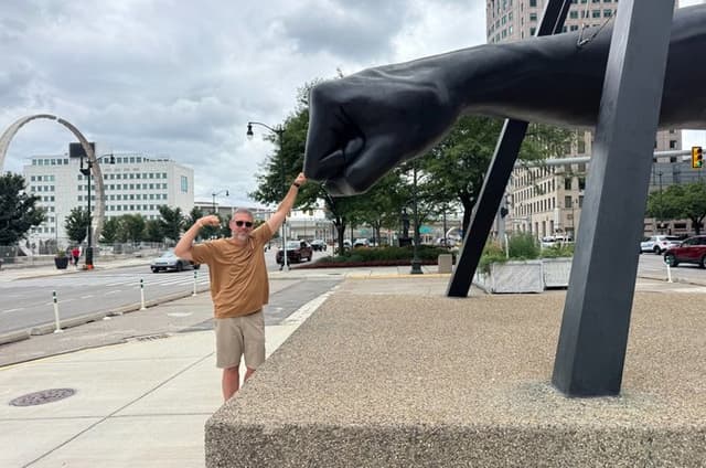 Detroit City Highlights Walking Tour Downtown Icons and Landmarks