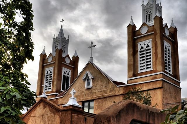 Old Town Albuquerque's Famous Ghosts Self Guided Walking Tour App