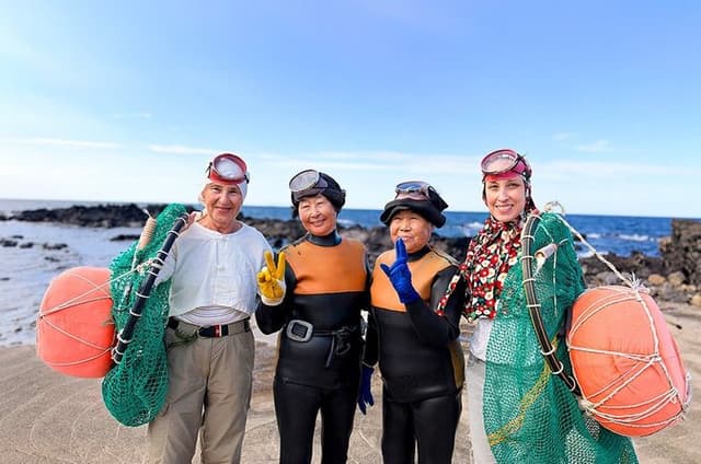 Jeju WestSouth Day Tour: Haenyeo Experience, Mt. Halla & UNESCO