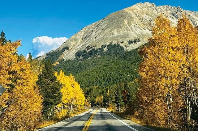 Rocky Mountain Escape - Scenic Views and Nature Walks