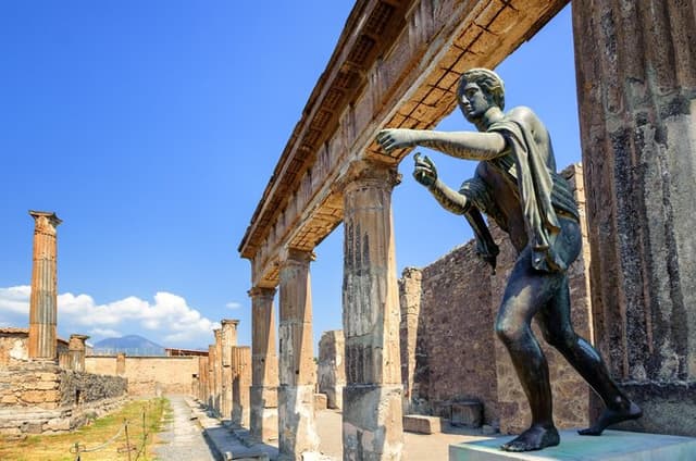 Cruise Friendly Pompei Tour from Naples Port