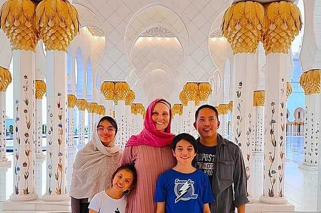 Abu Dhabi Private Layover Stopover City Tour with Flexible Timing