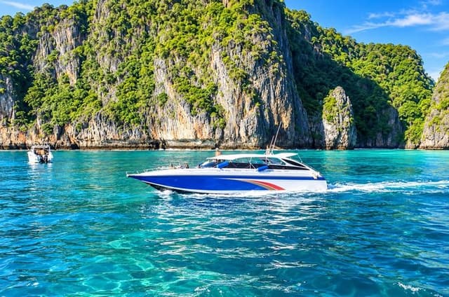 James Bond Island & Khai Island Speedboat Adventure