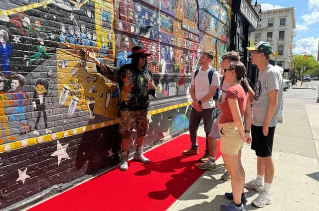 Harlem:history and culture with meeting of a local artist