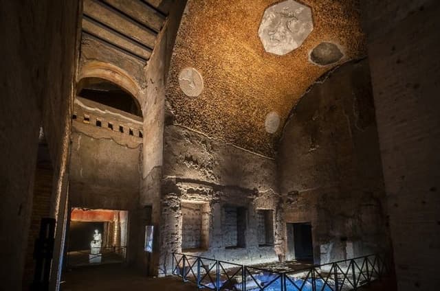 Domus Aurea Guided Tour with Virtual Reality Experience Spanish