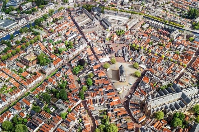 Hello Gouda: Private 2-Hour Intro City Walk with Local Guide