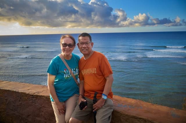 Oahu Luxury Private SUV Tour with Professional Photos