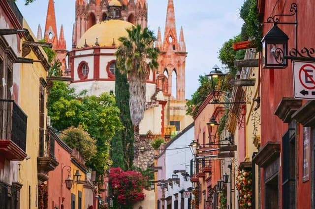 Tour Independence Route and San Miguel de Allende and Dolores Hidalgo