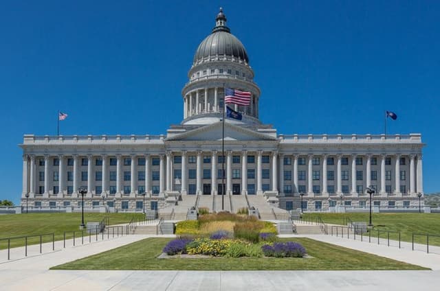 Full-Day Salt Lake City & Great Salt Lake Historic Tour