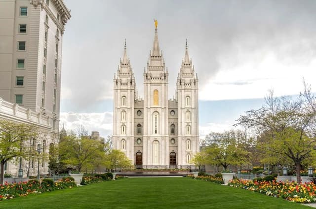 Private Full-Day Salt Lake City & Great Salt Lake Historic Tour