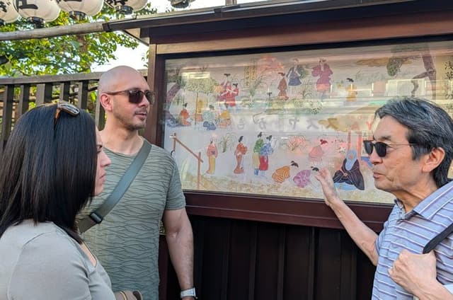 Asakusa Big-Picture History Walk: Small Group or Private
