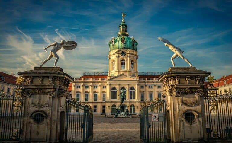 Must See 19 Top Things to do in Berlin Plus Berlin at night