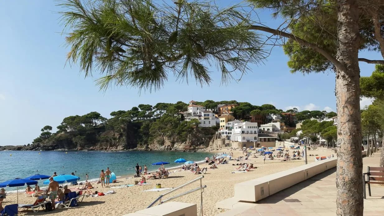 Best Costa Brava Medieval Tours from Barcelona