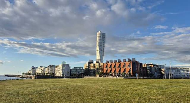 The Green Malmö Tour: Free Walking Tour