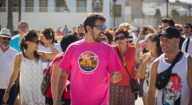 Essential Free Tour in the South Zone of Cadiz