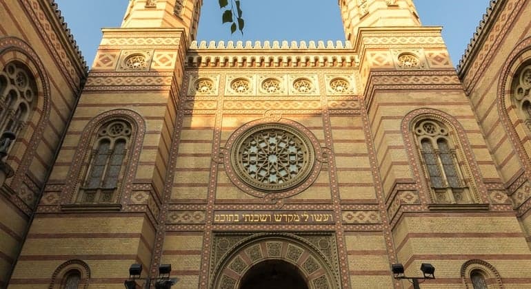 Authentic Budapest Jewish Heritage & History Tour