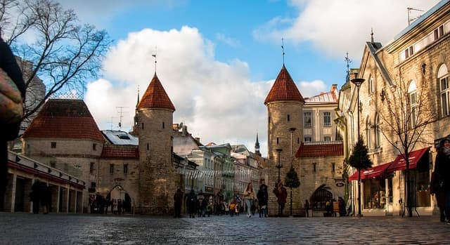 Tallinn Legends and Local Market Walking Tour