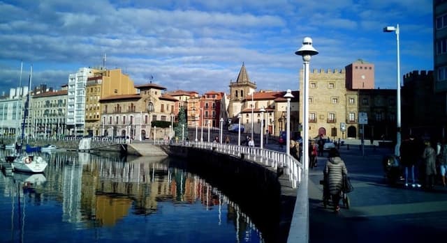 Gijón Imprescindible - Free Tour