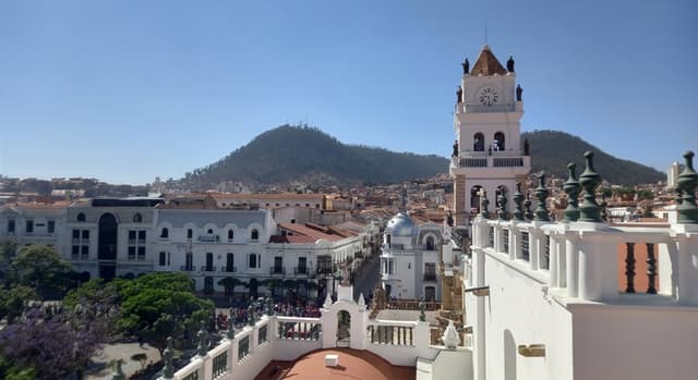 Sucre Free Tour: The White City with May