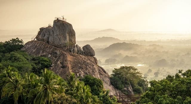 Get your Guide to Royal Anuradhapura & Scenic Mihintale