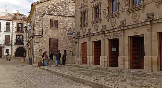 Free Tour: History and Curiosities of Baeza