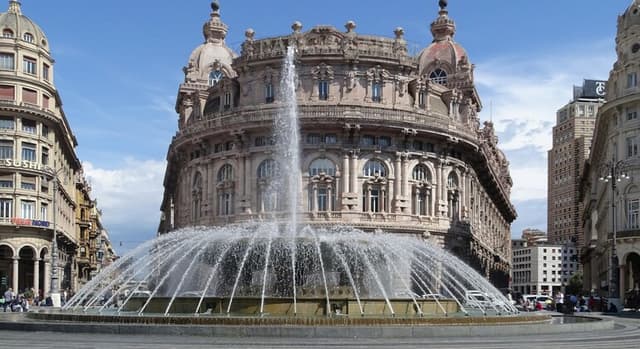 Genoa Orientation Free Tour with a Local: Alleys & Everyday Life