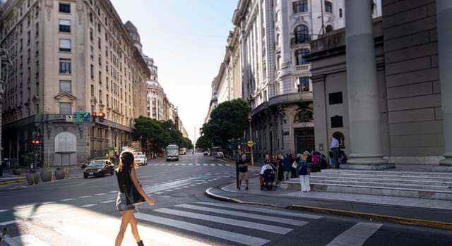 Buenos Aires Free Photographic Tour from the Obelisk to San Telmo