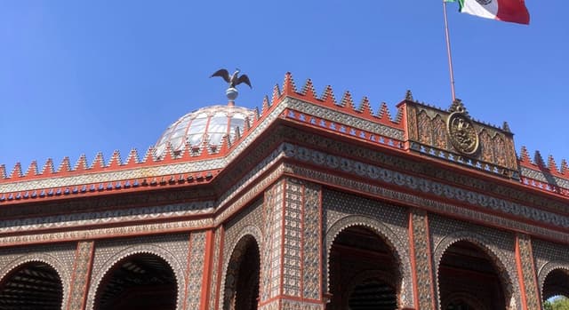 CDMX Hidden Gems Tour: Floating Library, Secret Murals & Pulque