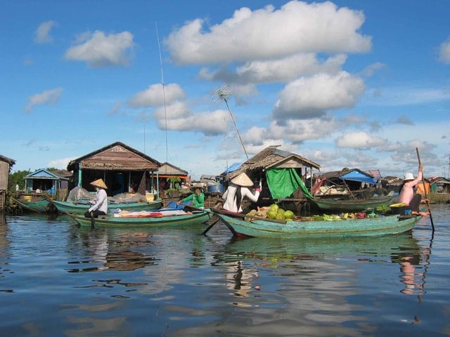 Floating Village Tour