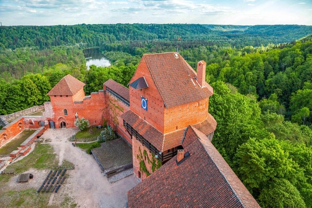 Riga to Sigulda & Cēsis Castle Tour