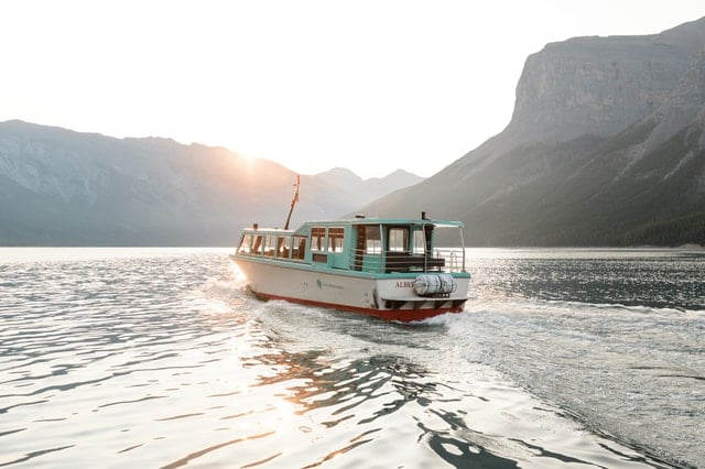 Lake Minnewanka Cruise
