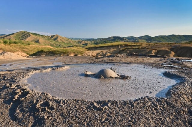 Muddy Volcanoes & Salt Mine Tour