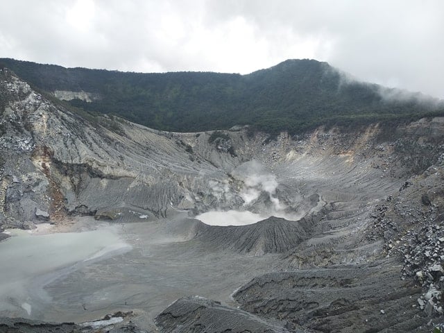 Bandung Volcano & Hot Spring