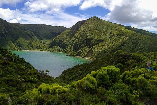 Lagoa do Fogo & Hot Springs Day Trip