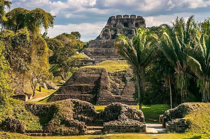Xunantunich Ruins & Blue Hole