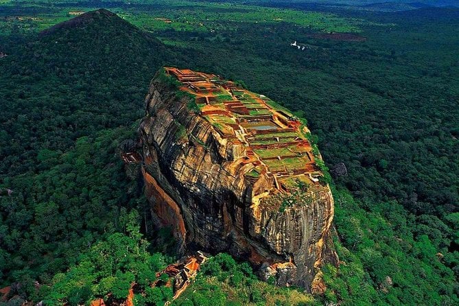 Sigiriya Rock & Village Tour