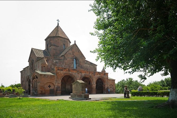 Echmiadzin & Zvartnots Tour