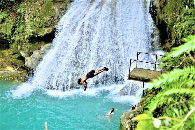 Dunn's River Falls & Blue Hole Tour