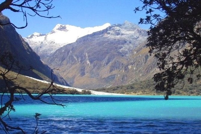 Llanganuco Lakes Tour