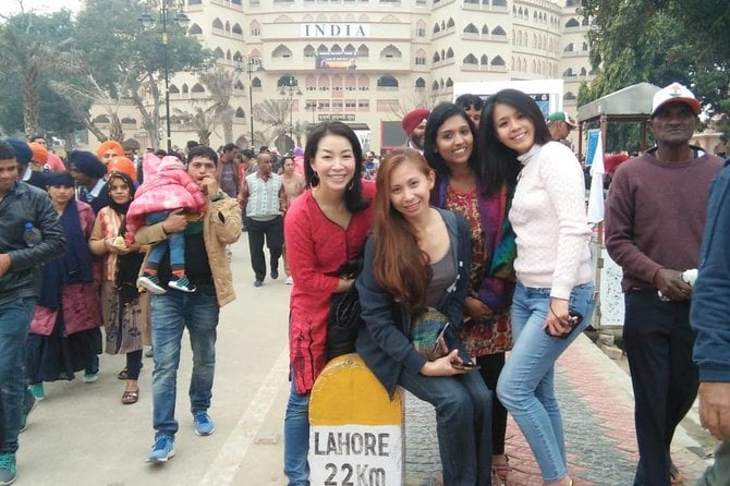 Wagah Border Retreat Ceremony