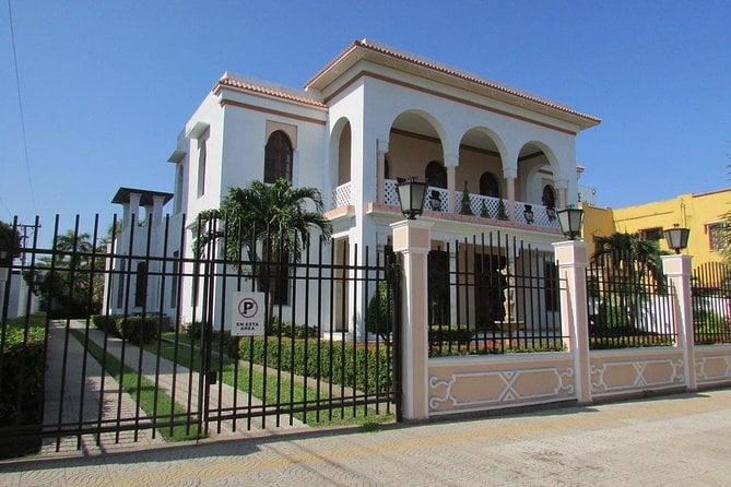 El Prado Tour