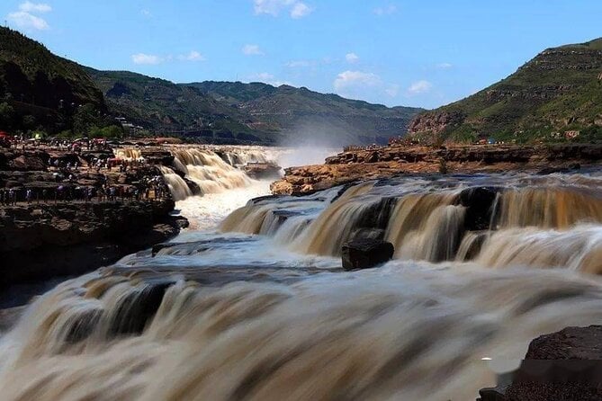 Hukou Waterfall Day Trip